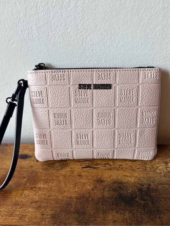 Steve Madden Handbags - Steve Madden Light Pink Embossed Wristlet Pouch Purse Faux Leather NWOT